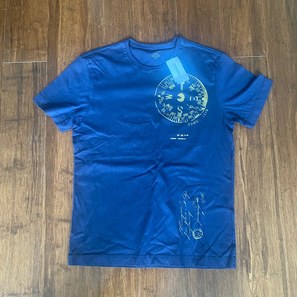 Men’s Banana Republic Navy Blue Graphic T-Shirt NWT